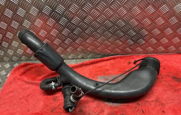 Porsche 911 991 Intercooler hose/pipe 99111002472