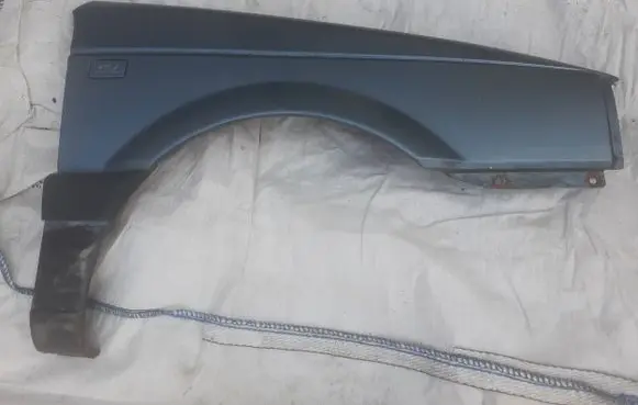 Volkswagen PASSAT B3 Fender 357821022