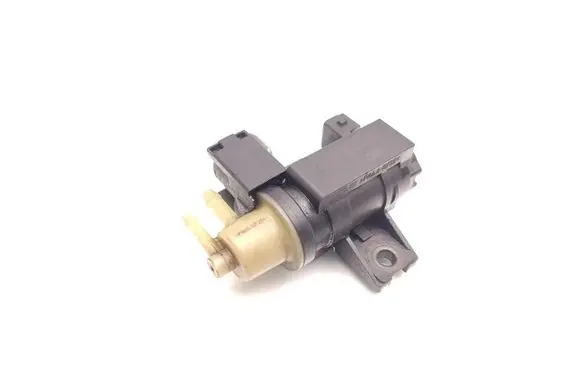 Nissan Navara D23 Vacuum valve 8200790180 70181405