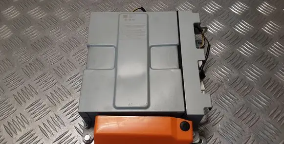 Mitsubishi Outlander Voltage converter/converter module 3712901001