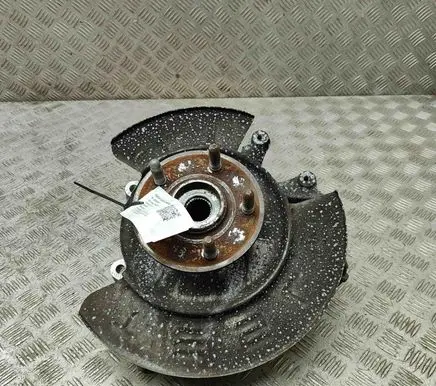 Rear wheel hub