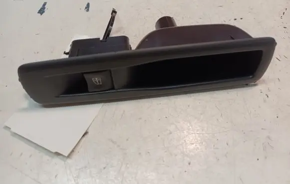 Renault Megane III Electric window control switch 829500004R