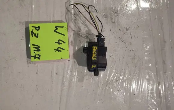 Ford Focus Air flap motor/actuator 3M5H19E616AA