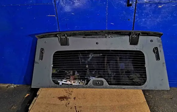 Chevrolet Tahoe Rear windscreen/windshield window TAILGATEGLASS