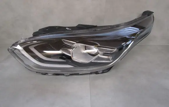 KIA Ceed Headlight/headlamp 92101J7100 061220181944 L009J100015348