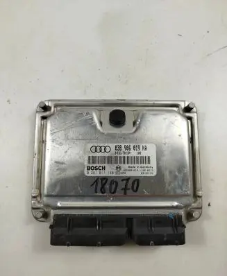Audi A4 S4 B6 8E 8H Engine control unit/module 038906019KA 0281011140
