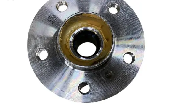 BMW X7 G07 Rear wheel ball bearing 6895673 31206895673