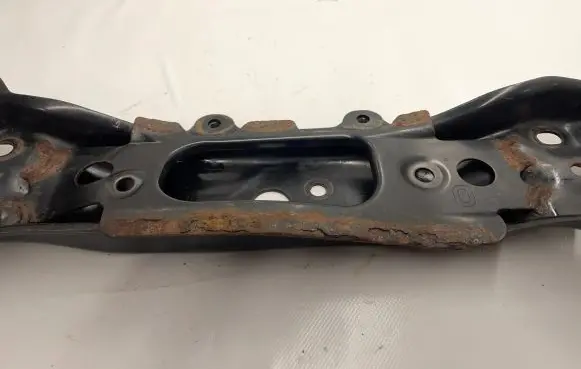 Subaru Outback (BS) Gearbox mounting bracket 41011AL010