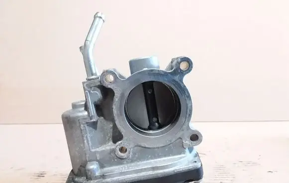 Mitsubishi Colt Throttle valve 45001B 27240735