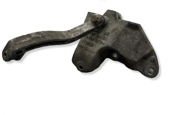 Volkswagen Golf VI Gearbox mount 