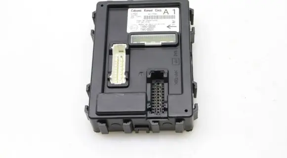 Nissan Juke I F15 Comfort/convenience module 284B11KA0C