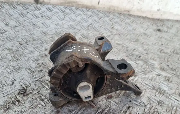 Mazda CX-5 Gearbox mount K1442 KD62 Y743