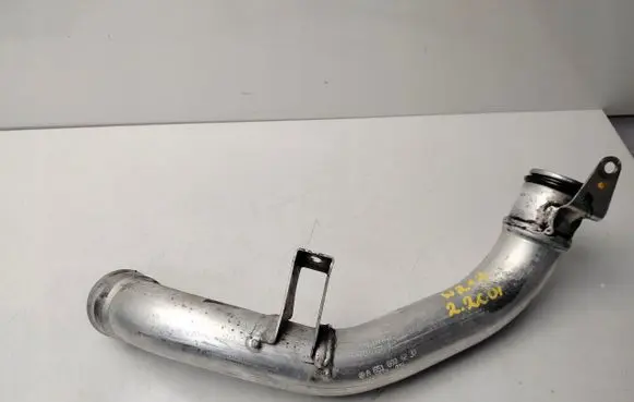 Mercedes-Benz E W212 Air intake hose/pipe A6510904237
