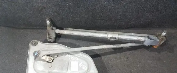Front wiper linkage and motor