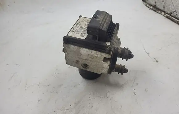 Volkswagen PASSAT B6 ABS Pump 3C0614095Q 16027202 16027002A