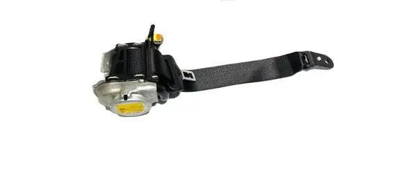 Rear seatbelt
