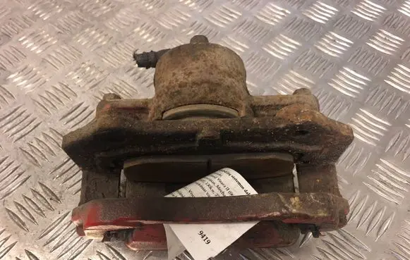Suzuki Grand Vitara II Front brake caliper