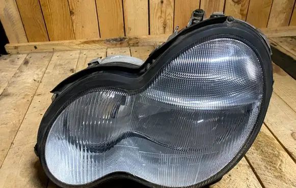Mercedes-Benz C W203 Headlight/headlamp A2038200161 2038200161