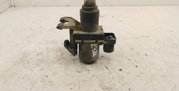 BMW 3 E36 Coolant heater control valve 8391418 1147412052