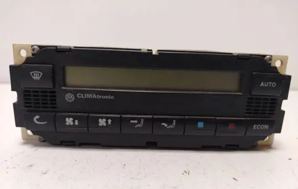 Volkswagen PASSAT B5 Climate control unit