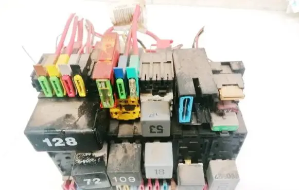 Volkswagen Sharan Fuse box set