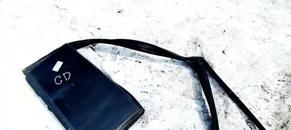 Volkswagen Touran I Rear vent window glass AS2