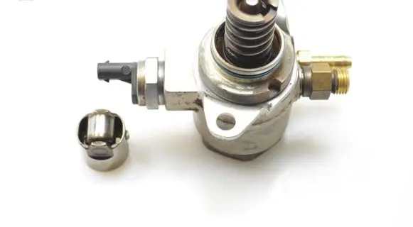 Skoda Rapid (NH) Fuel injection high pressure pump 03C127026P