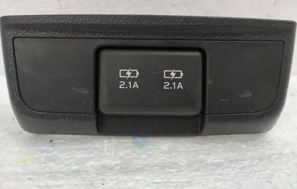 Subaru Legacy USB socket connector 