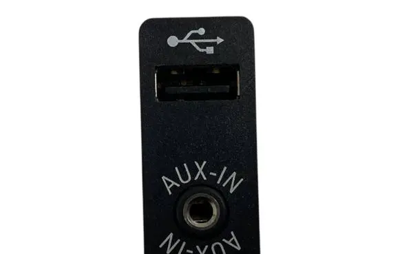 BMW 5 E60 E61 AUX in-socket connector 9237653