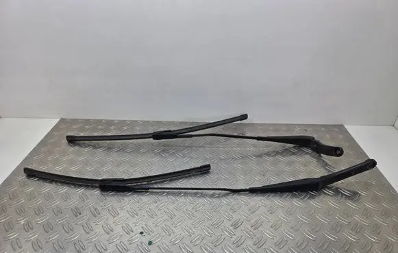 Audi A4 S4 B8 8K Front wiper blade arm 8K1955408