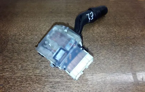 Mazda Premacy Indicator stalk 17A089C
