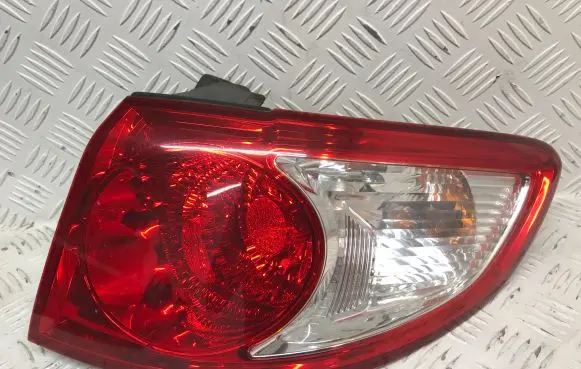Hyundai Santa Fe Rear/tail lights 924022B000