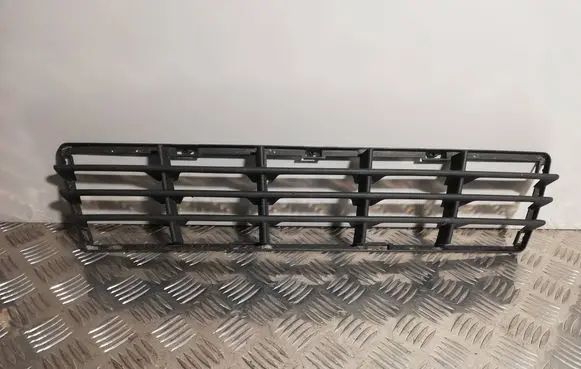 Volvo S40 Front bumper lower grill 30657006