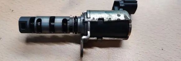 Toyota RAV 4 (XA20) Camshaft vanos timing valve 1533028020