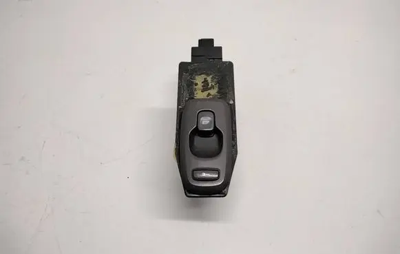 Volvo V70 Electric window control switch 9452941 M6P10200055 04W14E