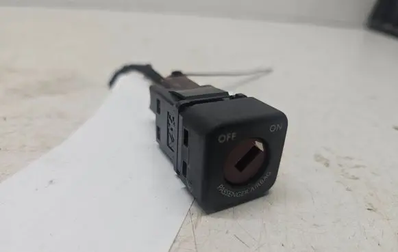 Citroen C4 I Picasso Passenger airbag on/off switch 96413912XT