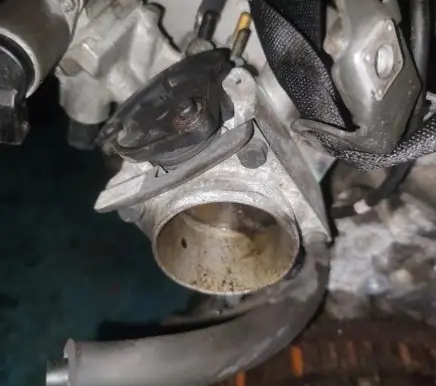 Volvo S40, V40 Throttle valve
