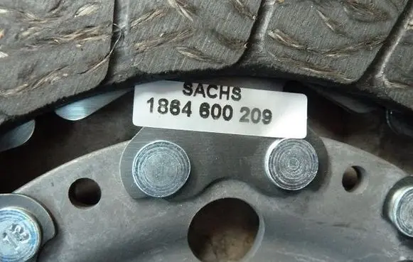 Opel Corsa F Clutch pressure plate 1864600209