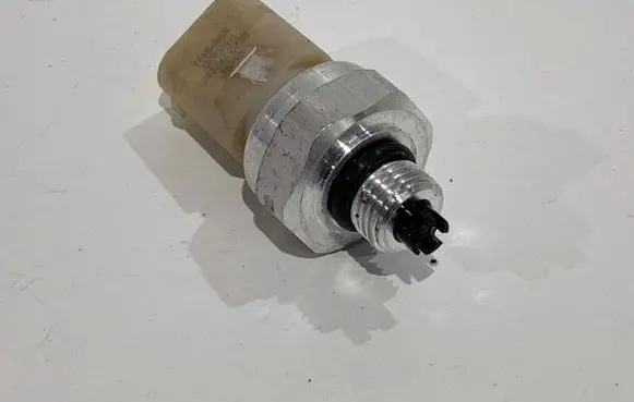 Hyundai Kona II Air conditioning (A/C) pressure sensor 97615GI000