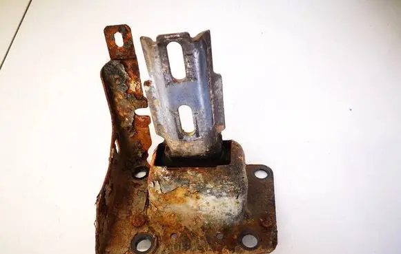 Peugeot 207 Engine mount bracket 9680293280