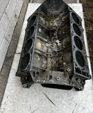 Mercedes-Benz GL X164 Engine block R2730100905