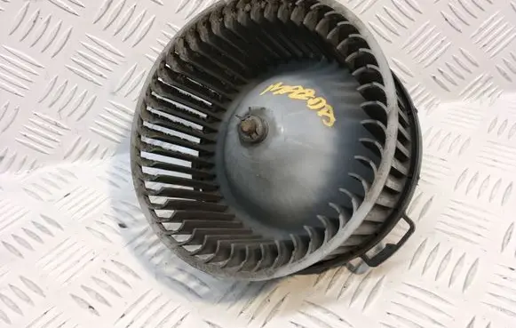 Mazda 5 Heater fan/blower 8940000