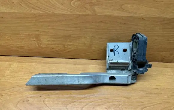 BMW 7 F01 F02 F03 F04 Radiator mount bracket 7575264 7186514 7583120
