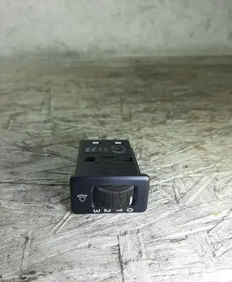 Nissan X-Trail T30 Headlight level height control switch G3722