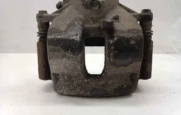 Mercedes-Benz C W204 Front brake caliper