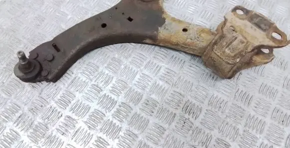 Volvo V70 Front lower control arm/wishbone