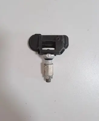 Mercedes-Benz E W212 Tire pressure sensor A0009050030