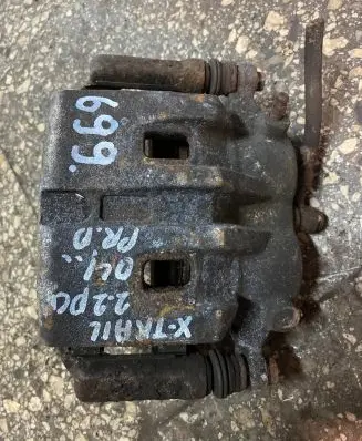 Nissan X-Trail T30 Front brake caliper
