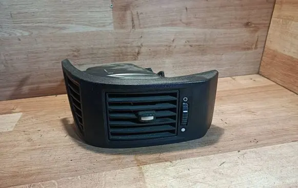 Fiat Ducato Dashboard side air vent grill/cover trim LS385822