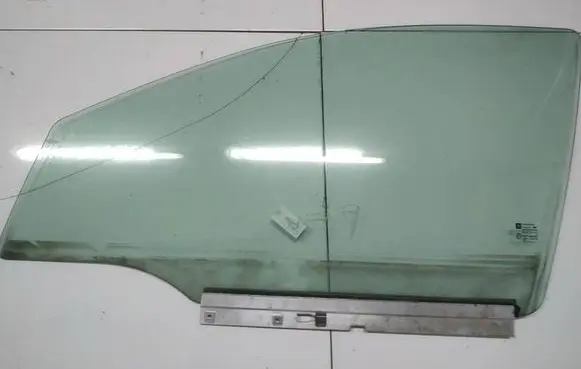 Opel Astra H Front door window glass four-door as2